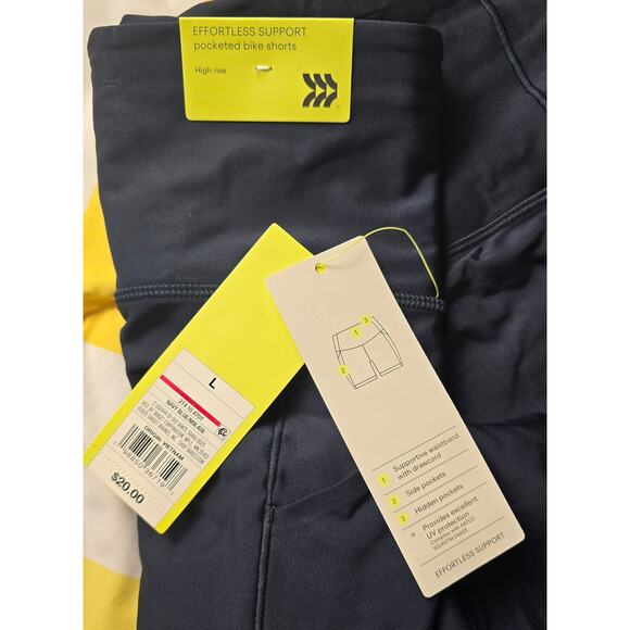 All in Motion Women's Navy Blue Effortless Support Pocketed Bike Short- Large - Picture 6 of 6